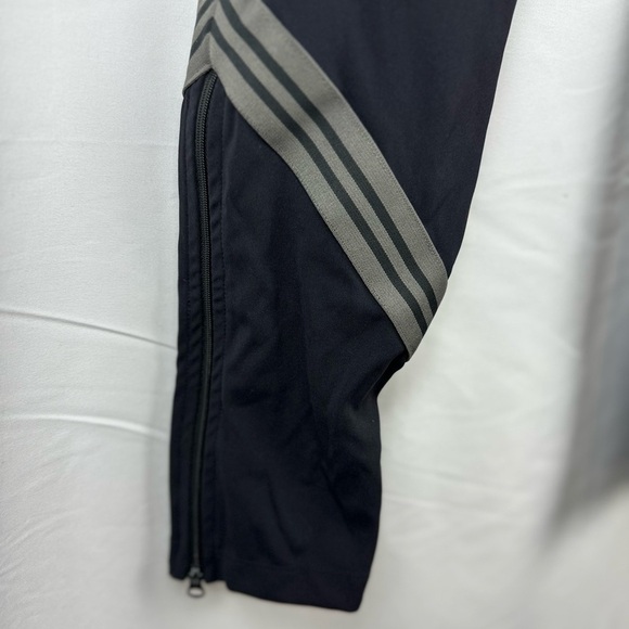 Free People Movement Black Leggings With Zipper Bottom. Size Small. - Picture 10 of 11